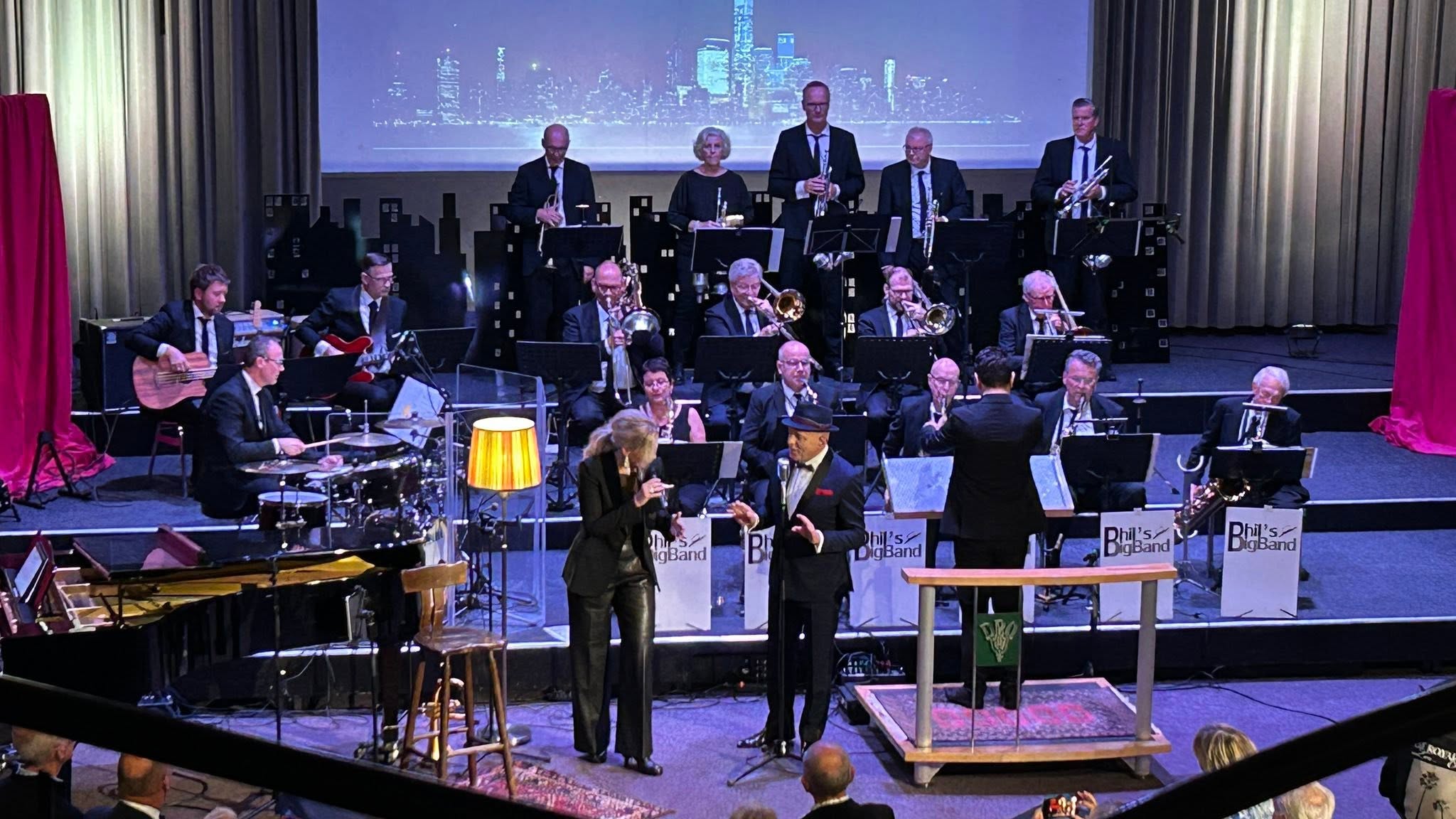 Phil's Bigband tijdens een optreden